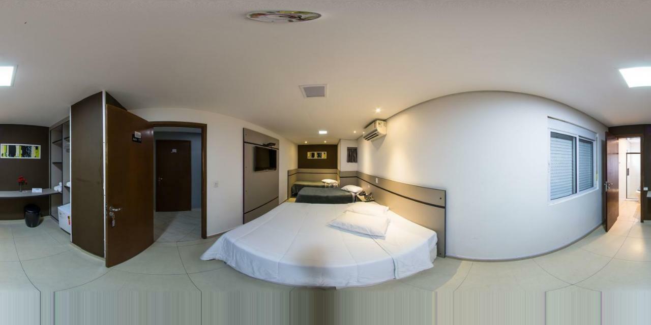 Hollyster Hotel Pinhais Exterior foto