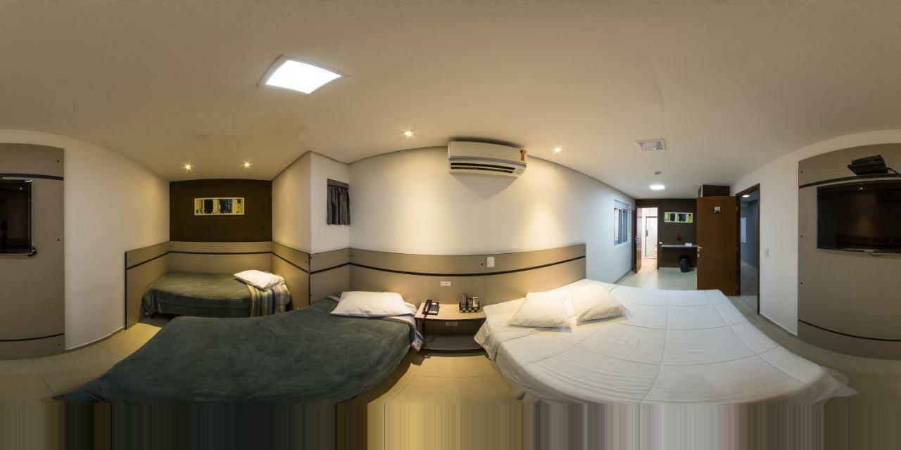 Hollyster Hotel Pinhais Exterior foto
