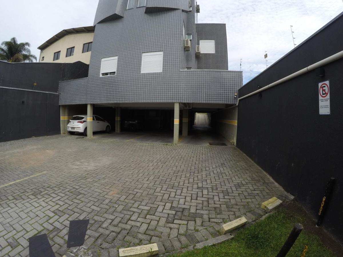 Hollyster Hotel Pinhais Exterior foto